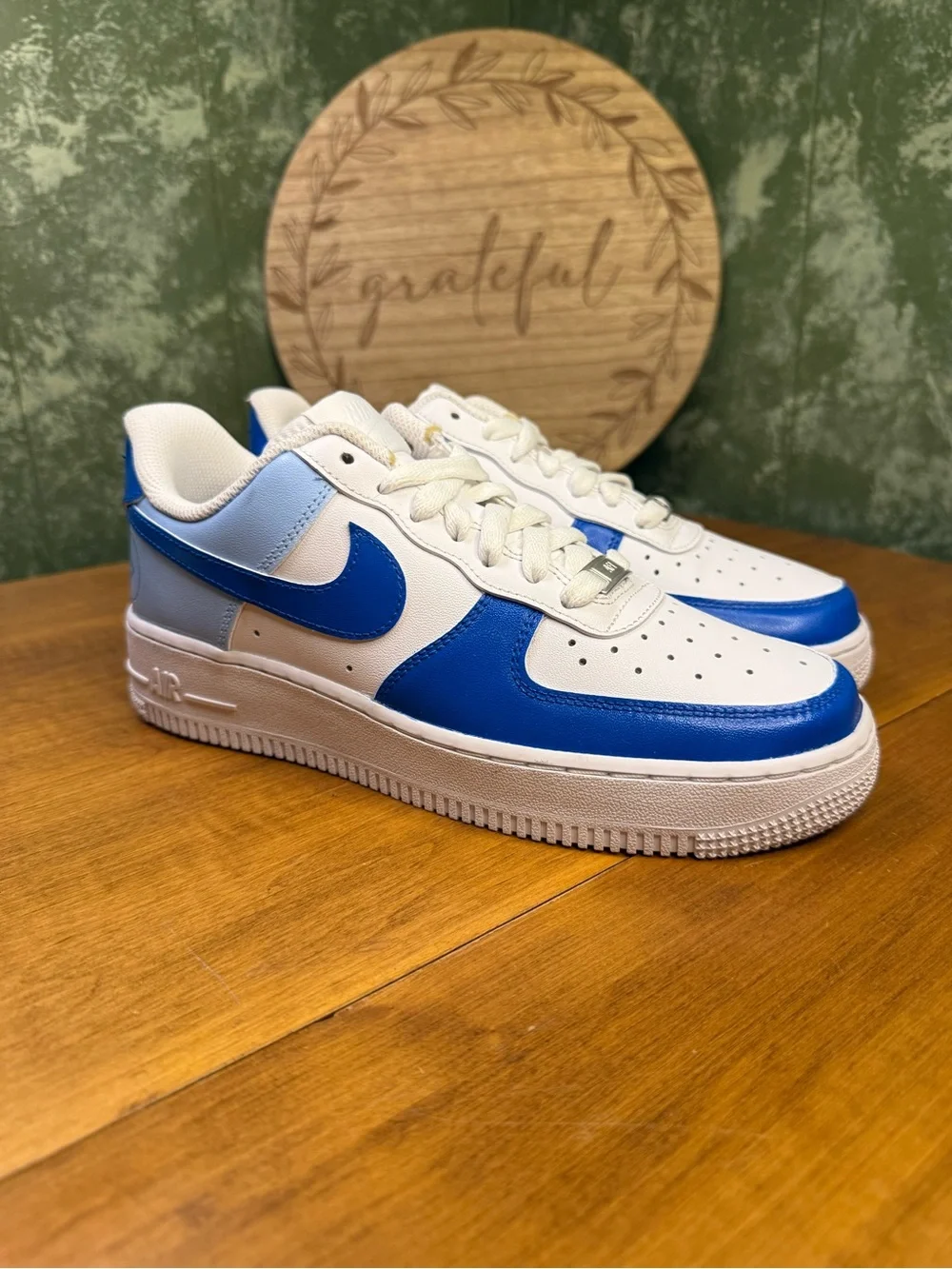 Nike Air Force 1 Size 7.5 DD8959-100